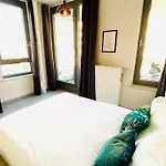 Large Studio In Center With Terrace-Cosy